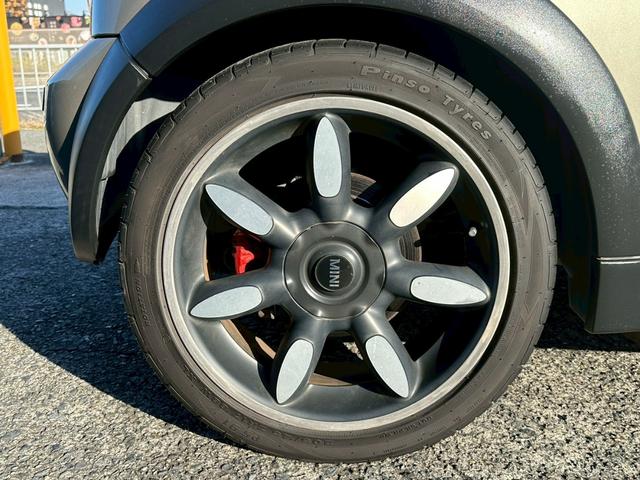 ＭＩＮＩ クーパーＳ　コンバーチブル　サイドウォーク　車検整備付　修復歴なし　正規ディーラー車　ＥＴＣ付き　レザーシート　タイミングチェーン　ステムシール交換（51枚目）