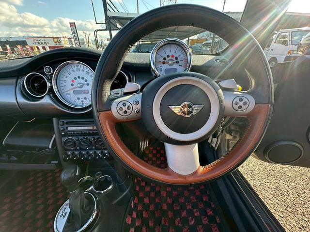 ＭＩＮＩ クーパーＳ　コンバーチブル　サイドウォーク　車検整備付　修復歴なし　正規ディーラー車　ＥＴＣ付き　レザーシート　タイミングチェーン　ステムシール交換（67枚目）