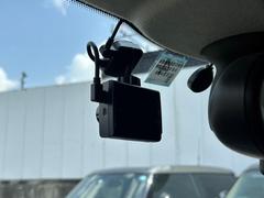 ドライブレコーダーが付いているのでもしもの時も安心です。 6