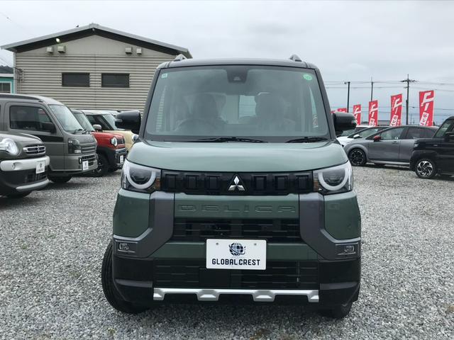 デリカミニ Ｔ　プレミアム　ターボ　２トーンルーフ　両側パワースライドドア　ステアリングヒーター　運転席＆助手席シートヒーター　デジタルルームミラー　サーキュレーター　ロールサンシェード　ルーフレール　撥水シート　全方位（3枚目）