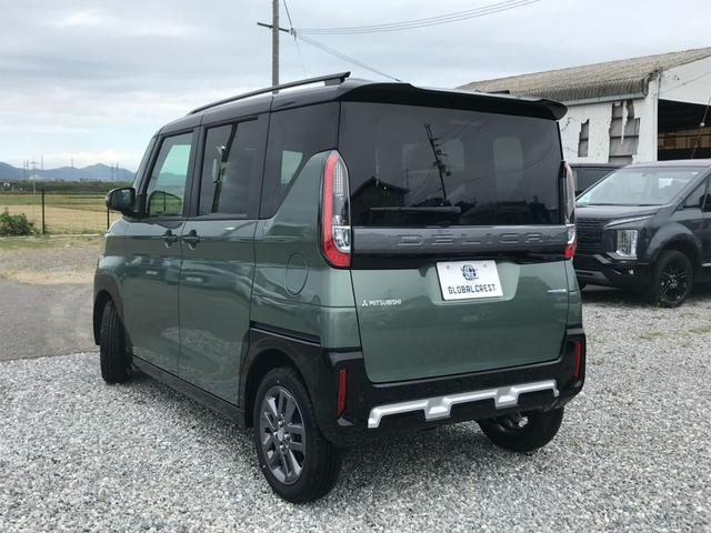 デリカミニ Ｔ　プレミアム　ターボ　２トーンルーフ　両側パワースライドドア　ステアリングヒーター　運転席＆助手席シートヒーター　デジタルルームミラー　サーキュレーター　ロールサンシェード　ルーフレール　撥水シート　全方位（8枚目）