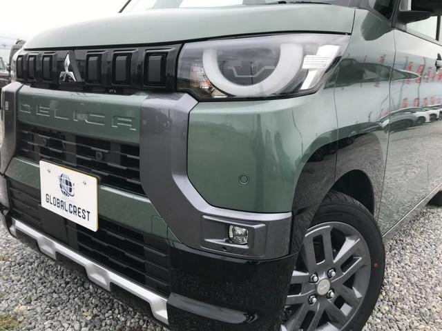 デリカミニ Ｔ　プレミアム　ターボ　２トーンルーフ　両側パワースライドドア　ステアリングヒーター　運転席＆助手席シートヒーター　デジタルルームミラー　サーキュレーター　ロールサンシェード　ルーフレール　撥水シート　全方位（12枚目）