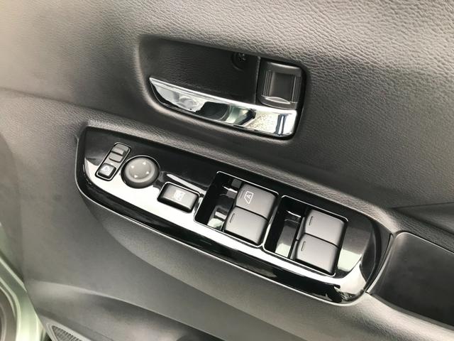 デリカミニ Ｔ　プレミアム　ターボ　２トーンルーフ　両側パワースライドドア　ステアリングヒーター　運転席＆助手席シートヒーター　デジタルルームミラー　サーキュレーター　ロールサンシェード　ルーフレール　撥水シート　全方位（27枚目）