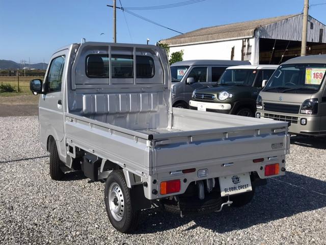 キャリイトラック ＫＣエアコン・パワステ　届出済未使用車　ＡＭ／ＦＭラジオ　４ＡＴ　デュアルカメラブレーキサポート　ヒルホールドコントロール　ぬかるみ脱出アシスト　オートライトシステム　アイドリングストップ　パワーウインドー（8枚目）