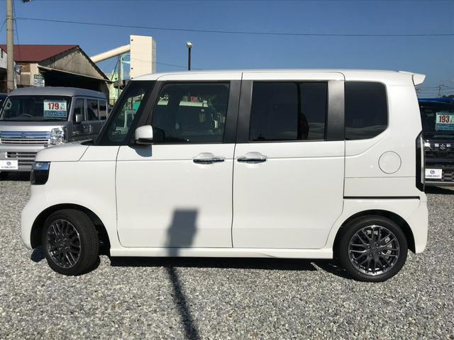 N-BOXカスタム ターボ ターボ 両側パワースライドドア パドルシフト 運転席・助手席シートヒーター ロールサンシェード シートバックテーブル Honda SENSING LEDヘッドライト 15インチAW USBポート(9枚目)