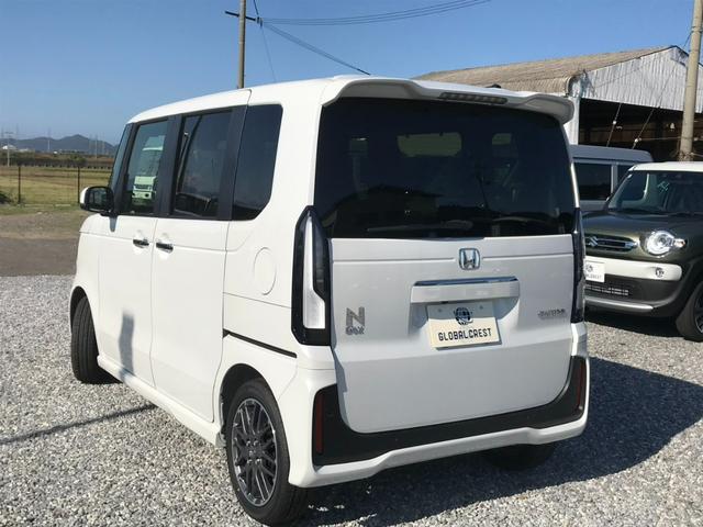 N-BOXカスタム ターボ ターボ 両側パワースライドドア パドルシフト 運転席・助手席シートヒーター ロールサンシェード シートバックテーブル Honda SENSING LEDヘッドライト 15インチAW USBポート(10枚目)