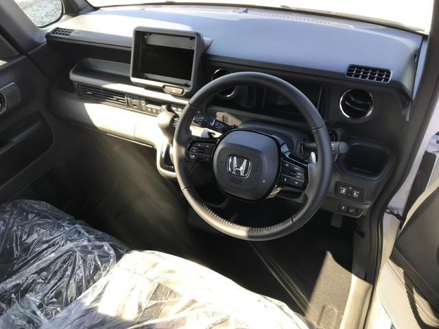 N-BOXカスタム ターボ ターボ 両側パワースライドドア パドルシフト 運転席・助手席シートヒーター ロールサンシェード シートバックテーブル Honda SENSING LEDヘッドライト 15インチAW USBポート(24枚目)