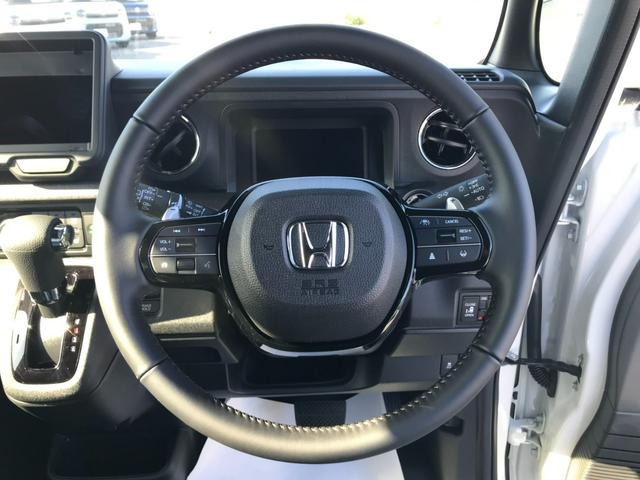 N-BOXカスタム ターボ ターボ 両側パワースライドドア パドルシフト 運転席・助手席シートヒーター ロールサンシェード シートバックテーブル Honda SENSING LEDヘッドライト 15インチAW USBポート(30枚目)