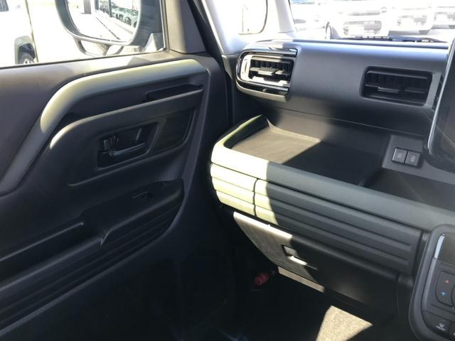 スペーシアギア ハイブリッドＸＺ　両側パワースライドドア　ステアリングヒーター　運転席・助手席シートヒーター　ルーフレール　アダプティブクルーズコントロール　ロールサンシェード　ＵＳＢポート　ステアリングスイッチ　シートバックテーブル（37枚目）