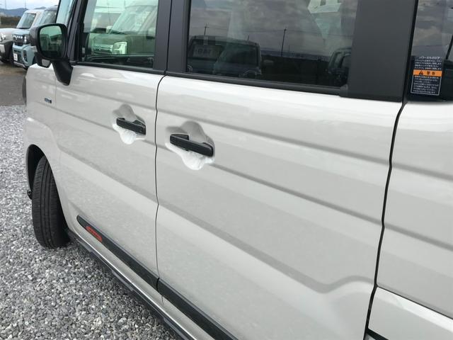 スペーシアギア ハイブリッドXZ 両側パワースライドドア ステアリングヒーター 運転席・助手席シートヒーター ルーフレール アダプティブクルーズコントロール ロールサンシェード USBポート ステアリングスイッチ シートバックテーブル(17枚目)