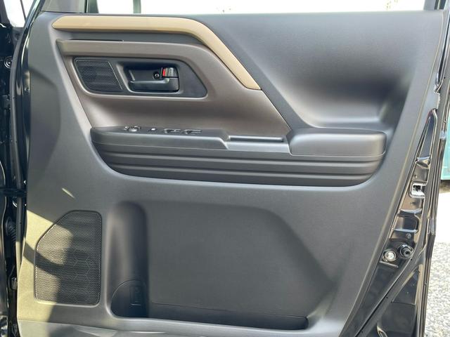 スペーシア ハイブリッドＧ　両側スライドドア　ステアリングスイッチ　キーレスプッシュスタートシステム　電動格納式リモコンドアミラー　マルチインフォメーションディスプレイ　オートライト　フルオートエアコン　アイドリングストップ（22枚目）