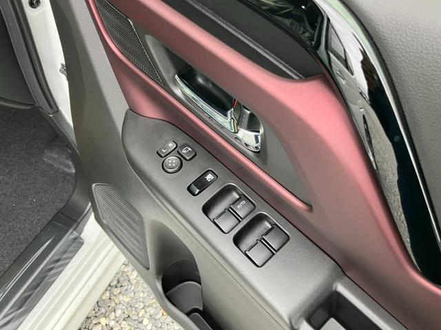 スペーシアカスタム ハイブリッドＸＳターボ　ヘッドアップディスプレイ　アダプティブクルーズコントロール　フルＬＥＤ　スリムサーキュレーター　前席シートヒーター　ステアリングヒーター　両側パワースライドドア　オットマン　１５インチＡＷ（24枚目）