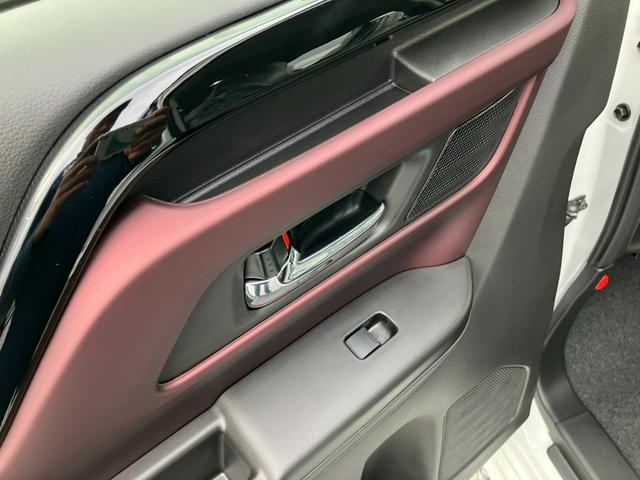 スペーシアカスタム ハイブリッドＸＳターボ　ヘッドアップディスプレイ　アダプティブクルーズコントロール　フルＬＥＤ　スリムサーキュレーター　前席シートヒーター　ステアリングヒーター　両側パワースライドドア　オットマン　１５インチＡＷ（43枚目）