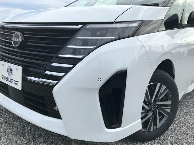 セレナ ｅ－４ＯＲＣＥ　ハイウェイスターＶ　９インチディスプレイオーディオ　バックビューモニター　７人乗り　ヒーター付シート〈前席、セカンド（左右）〉　ロールサンシェード　両側電動スライドドア　ＬＥＤ　プロパイロット　有料色（10枚目）