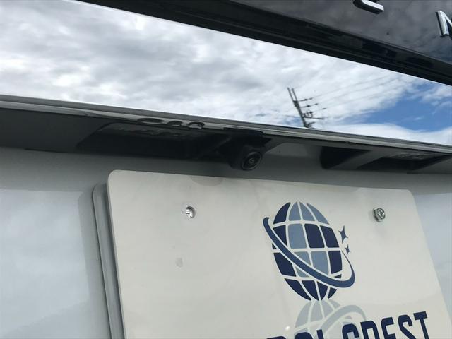 セレナ ｅ－４ＯＲＣＥ　ハイウェイスターＶ　９インチディスプレイオーディオ　バックビューモニター　７人乗り　ヒーター付シート〈前席、セカンド（左右）〉　ロールサンシェード　両側電動スライドドア　ＬＥＤ　プロパイロット　有料色（17枚目）