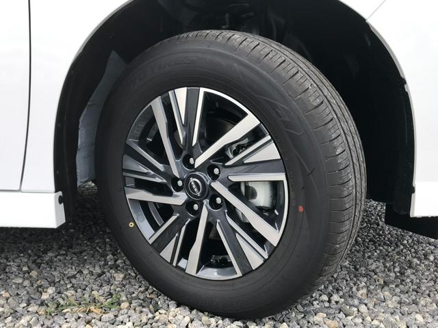 セレナ ｅ－４ＯＲＣＥ　ハイウェイスターＶ　９インチディスプレイオーディオ　バックビューモニター　７人乗り　ヒーター付シート〈前席、セカンド（左右）〉　ロールサンシェード　両側電動スライドドア　ＬＥＤ　プロパイロット　有料色（21枚目）