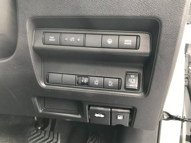 セレナ ｅ－４ＯＲＣＥ　ハイウェイスターＶ　９インチディスプレイオーディオ　バックビューモニター　７人乗り　ヒーター付シート〈前席、セカンド（左右）〉　ロールサンシェード　両側電動スライドドア　ＬＥＤ　プロパイロット　有料色（29枚目）