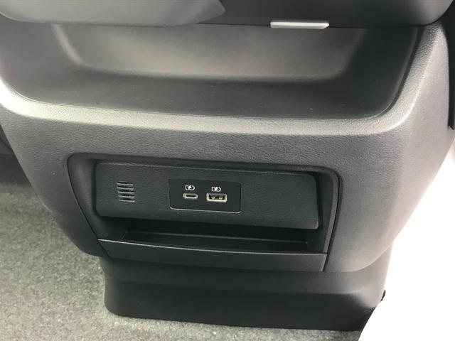 セレナ ｅ－４ＯＲＣＥ　ハイウェイスターＶ　９インチディスプレイオーディオ　バックビューモニター　７人乗り　ヒーター付シート〈前席、セカンド（左右）〉　ロールサンシェード　両側電動スライドドア　ＬＥＤ　プロパイロット　有料色（39枚目）