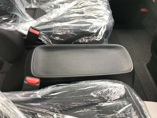 セレナ ｅ－４ＯＲＣＥ　ハイウェイスターＶ　９インチディスプレイオーディオ　バックビューモニター　７人乗り　ヒーター付シート〈前席、セカンド（左右）〉　ロールサンシェード　両側電動スライドドア　ＬＥＤ　プロパイロット　有料色（45枚目）