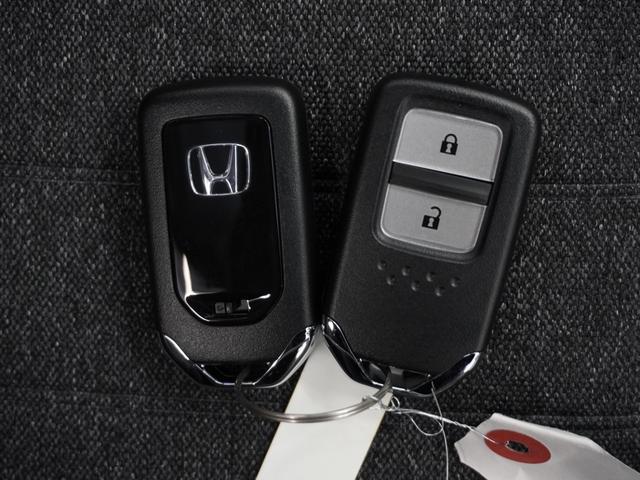 フィット e:HEVホーム 2年保証ナビDレコRカメETCクルコンBT(16枚目)