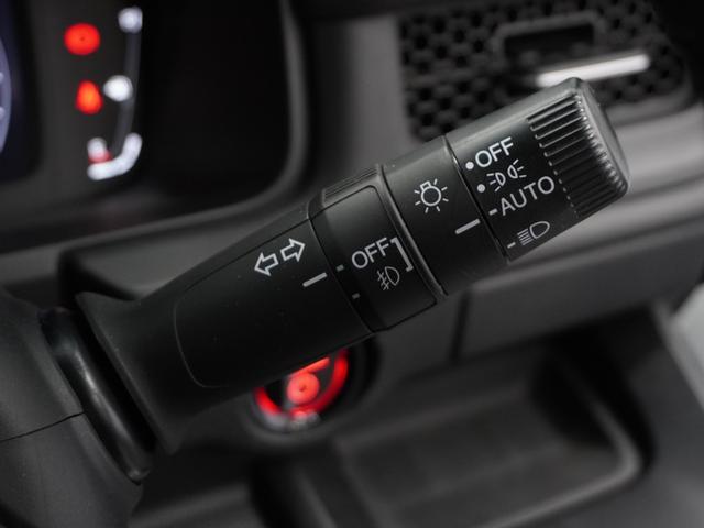 ���I�[�g���C�g���w�b�h���C�g�́A�I�[�g���C�g�t���I�g���l���ł����삪�s�v�ň��S�ɉ^�]�ł��܂�