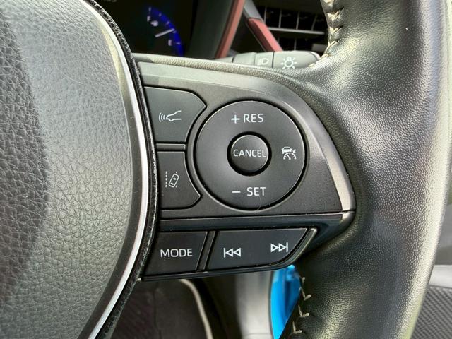 カローラツーリング 2000リミテッド 衝突軽減/ナビ/Bカメラ/スマートキー 衝突軽減ブレーキ/純正ナビ/バックカメラ/スマートキー/クルーズコントロール/シャイン18インチアルミ/シートヒーター/プッシュスタート/ETC/LEDライト/フォグ/パドルシフト/障害物センサー(9枚目)