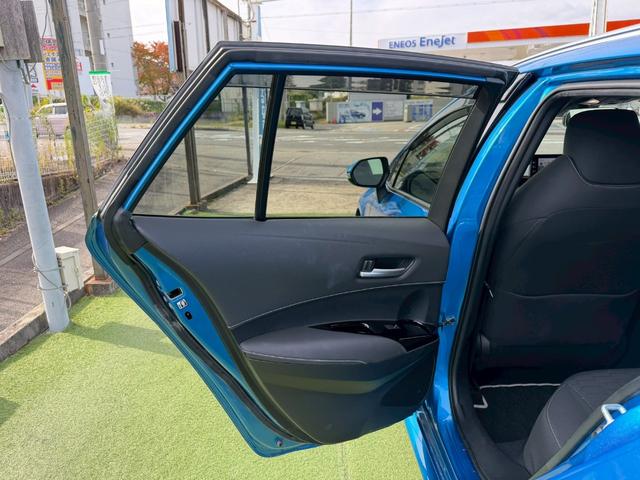 カローラツーリング 2000リミテッド 衝突軽減/ナビ/Bカメラ/スマートキー 衝突軽減ブレーキ/純正ナビ/バックカメラ/スマートキー/クルーズコントロール/シャイン18インチアルミ/シートヒーター/プッシュスタート/ETC/LEDライト/フォグ/パドルシフト/障害物センサー(44枚目)