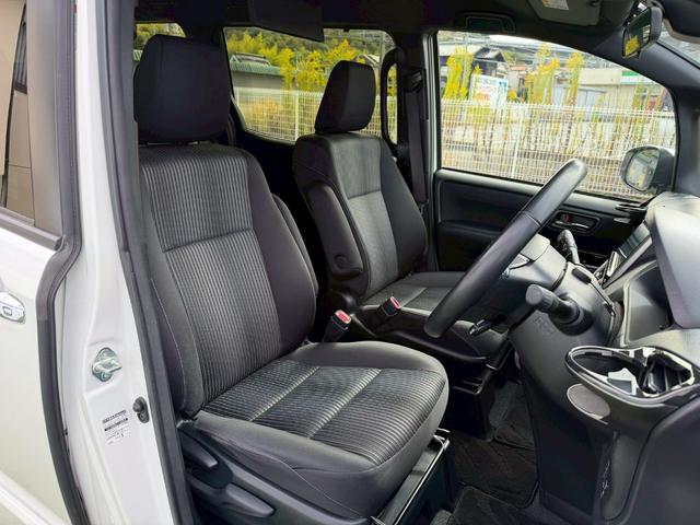 ヴォクシー ＺＳ　煌ＩＩ　衝突軽減／両側パワスラ／純正ナビ／バックカメラ　衝突軽減ブレーキ／両側パワースライドドア／純正ナビ／バックカメラ／スマートキー／クルーズコントロール／純正１６インチアルミ／後席モニター／ＥＴＣ／地デジ／ＬＥＤヘッドライト／フォグランプ／ラプター塗装（13枚目）