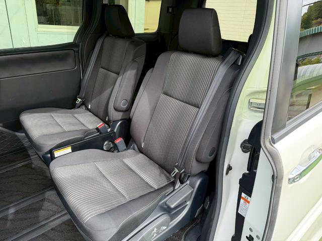 ヴォクシー ＺＳ　煌ＩＩ　衝突軽減／両側パワスラ／純正ナビ／バックカメラ　衝突軽減ブレーキ／両側パワースライドドア／純正ナビ／バックカメラ／スマートキー／クルーズコントロール／純正１６インチアルミ／後席モニター／ＥＴＣ／地デジ／ＬＥＤヘッドライト／フォグランプ／ラプター塗装（45枚目）