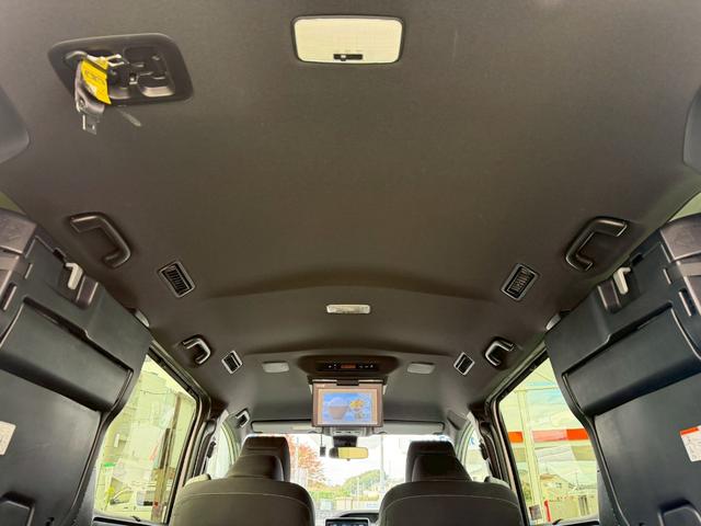 ヴォクシー ＺＳ　煌ＩＩ　衝突軽減／両側パワスラ／純正ナビ／バックカメラ　衝突軽減ブレーキ／両側パワースライドドア／純正ナビ／バックカメラ／スマートキー／クルーズコントロール／純正１６インチアルミ／後席モニター／ＥＴＣ／地デジ／ＬＥＤヘッドライト／フォグランプ／ラプター塗装（52枚目）