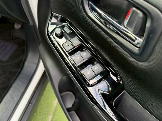 ヴォクシー ＺＳ　煌ＩＩ　衝突軽減／両側パワスラ／純正ナビ／バックカメラ　衝突軽減ブレーキ／両側パワースライドドア／純正ナビ／バックカメラ／スマートキー／クルーズコントロール／純正１６インチアルミ／後席モニター／ＥＴＣ／地デジ／ＬＥＤヘッドライト／フォグランプ／ラプター塗装（55枚目）