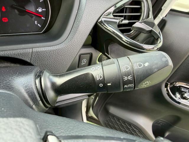 ヴォクシー ＺＳ　煌ＩＩ　衝突軽減／両側パワスラ／純正ナビ／バックカメラ　衝突軽減ブレーキ／両側パワースライドドア／純正ナビ／バックカメラ／スマートキー／クルーズコントロール／純正１６インチアルミ／後席モニター／ＥＴＣ／地デジ／ＬＥＤヘッドライト／フォグランプ／ラプター塗装（57枚目）