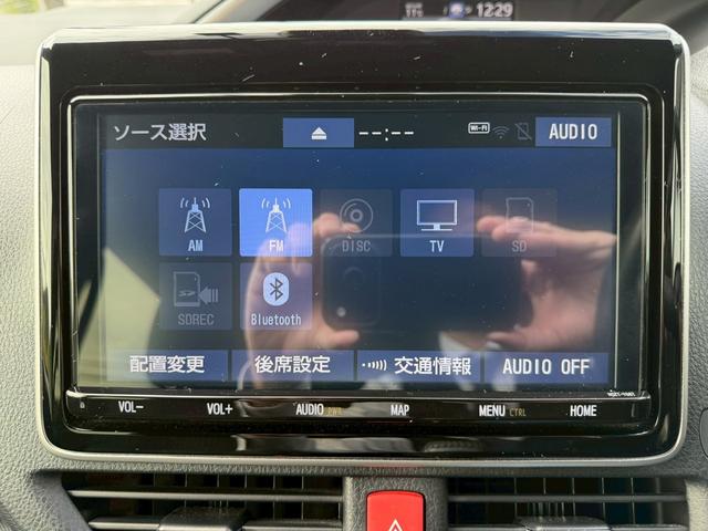 ヴォクシー ＺＳ　煌ＩＩ　衝突軽減／両側パワスラ／純正ナビ／バックカメラ　衝突軽減ブレーキ／両側パワースライドドア／純正ナビ／バックカメラ／スマートキー／クルーズコントロール／純正１６インチアルミ／後席モニター／ＥＴＣ／地デジ／ＬＥＤヘッドライト／フォグランプ／ラプター塗装（62枚目）