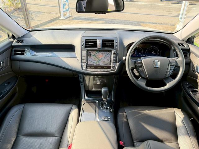 平成２０年式クラウンハイブリッド３．５スタンダードパッケージが入庫しました！