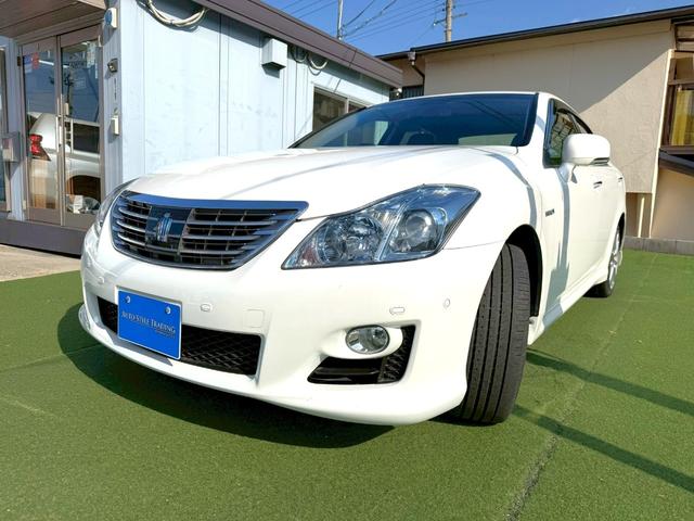 軽自動車から外車まで選び抜かれたお薦め車両を展示中