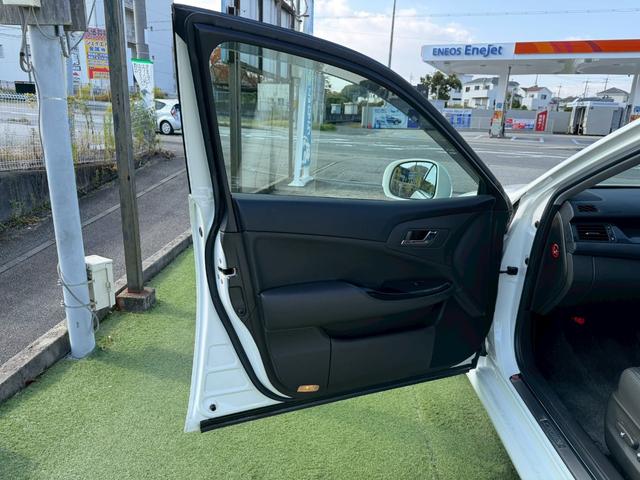 全車除菌作業実施済みになります。スタッフも検温、マスク着用しております。実際にお車を見たいお客様、試乗したいお客様もご安心下さい。