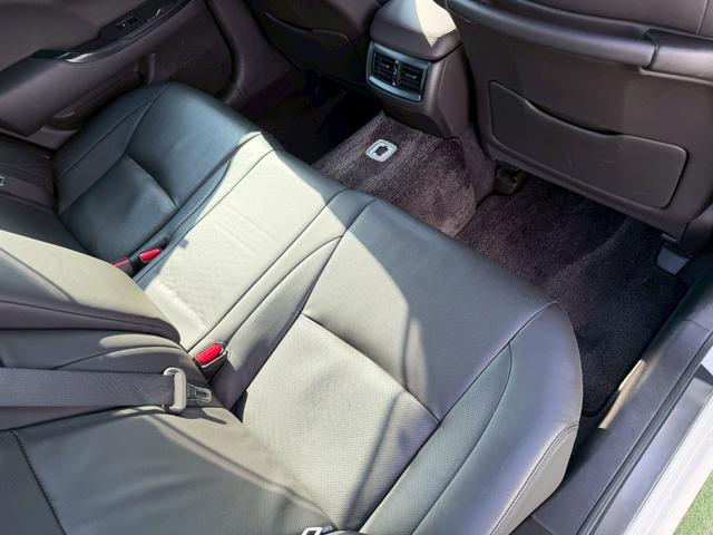 保証はメーカー新車保証を継承してのご納車となります。