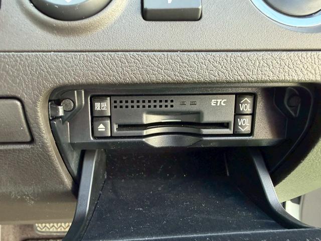 当社提携の工場にて法定点検を実施いたします。法定１２か月点検を行います。ワイパー、オイル等の消耗品も見させていただきます。