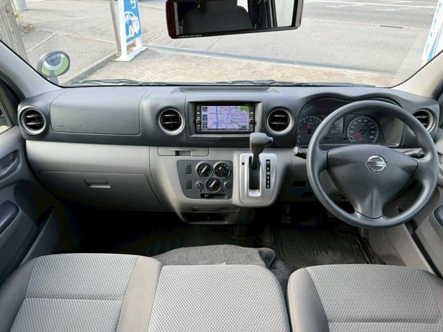 ＮＶ３５０キャラバンバン ロングＤＸ　衝突軽減／ナビ／バックカメラ／パワーウィンドウ　衝突軽減ブレーキ／純正ナビ／バックカメラ／パワーウィンドウ／キーレス／地デジ／両側スライドドア／ＥＴＣ／ヘッドライトレベライザー／フルフラット／横滑り防止／パワステ／エアコン／エアバック（7枚目）