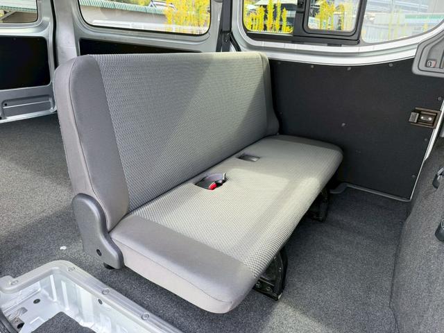ＮＶ３５０キャラバンバン ロングＤＸ　衝突軽減／ナビ／バックカメラ／パワーウィンドウ　衝突軽減ブレーキ／純正ナビ／バックカメラ／パワーウィンドウ／キーレス／地デジ／両側スライドドア／ＥＴＣ／ヘッドライトレベライザー／フルフラット／横滑り防止／パワステ／エアコン／エアバック（14枚目）