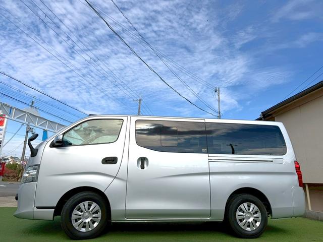 ＮＶ３５０キャラバンバン ロングＤＸ　衝突軽減／ナビ／バックカメラ／パワーウィンドウ　衝突軽減ブレーキ／純正ナビ／バックカメラ／パワーウィンドウ／キーレス／地デジ／両側スライドドア／ＥＴＣ／ヘッドライトレベライザー／フルフラット／横滑り防止／パワステ／エアコン／エアバック（18枚目）