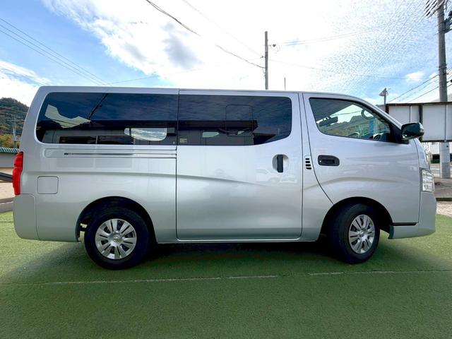 ＮＶ３５０キャラバンバン ロングＤＸ　衝突軽減／ナビ／バックカメラ／パワーウィンドウ　衝突軽減ブレーキ／純正ナビ／バックカメラ／パワーウィンドウ／キーレス／地デジ／両側スライドドア／ＥＴＣ／ヘッドライトレベライザー／フルフラット／横滑り防止／パワステ／エアコン／エアバック（27枚目）