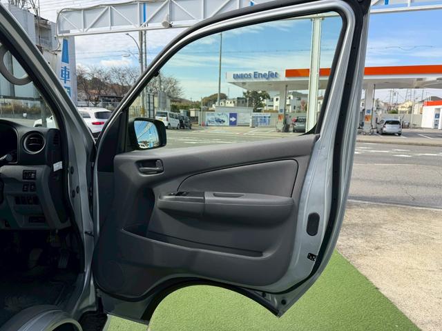 ＮＶ３５０キャラバンバン ロングＤＸ　衝突軽減／ナビ／バックカメラ／パワーウィンドウ　衝突軽減ブレーキ／純正ナビ／バックカメラ／パワーウィンドウ／キーレス／地デジ／両側スライドドア／ＥＴＣ／ヘッドライトレベライザー／フルフラット／横滑り防止／パワステ／エアコン／エアバック（40枚目）