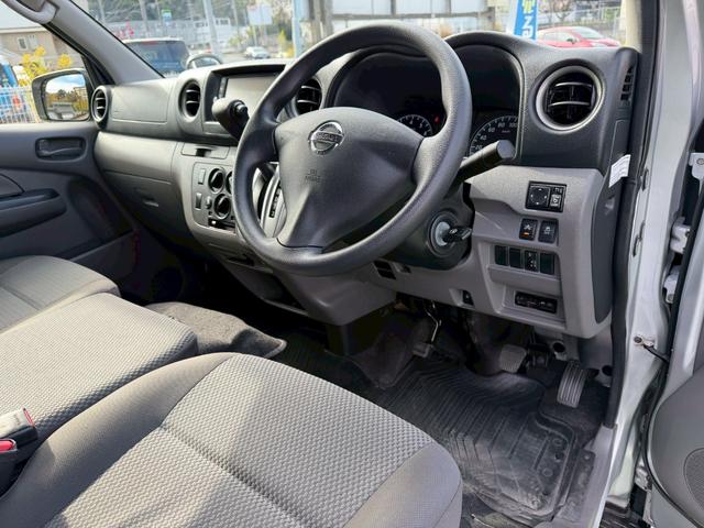 NV350キャラバンバン ロングDX 衝突軽減/ナビ/バックカメラ/パワーウィンドウ 衝突軽減ブレーキ/純正ナビ/バックカメラ/パワーウィンドウ/キーレス/地デジ/両側スライドドア/ETC/ヘッドライトレベライザー/フルフラット/横滑り防止/パワステ/エアコン/エアバック(61枚目)