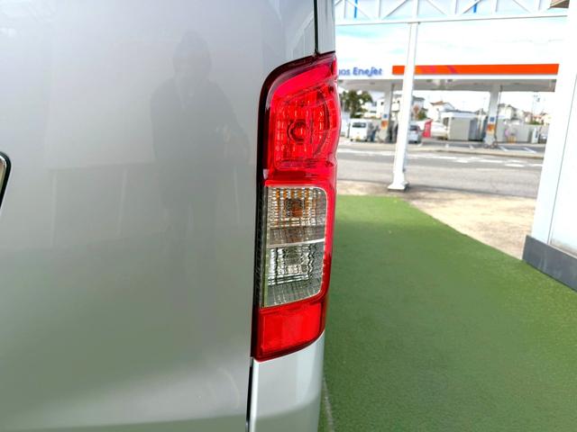 NV350キャラバンバン ロングDX 衝突軽減/ナビ/バックカメラ/パワーウィンドウ 衝突軽減ブレーキ/純正ナビ/バックカメラ/パワーウィンドウ/キーレス/地デジ/両側スライドドア/ETC/ヘッドライトレベライザー/フルフラット/横滑り防止/パワステ/エアコン/エアバック(62枚目)