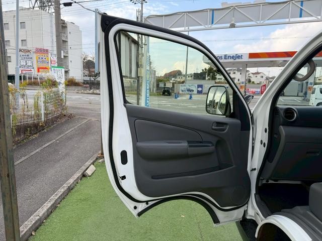 ＮＶ３５０キャラバンバン ロングＤＸディーゼルターボ　衝突軽減／純正ナビ／バックカメラ　衝突軽減ブレーキ／純正ナビ／バックカメラ／パワーウィンドウ／ディーゼルターボ／両側スライドドア／キーレス／ＥＴＣ／地デジ／６人乗り／ヘッドライトレベライザー／Ｂｌｕｅｔｏｏｔｈ／フルフラット／ＡＢＳ（44枚目）