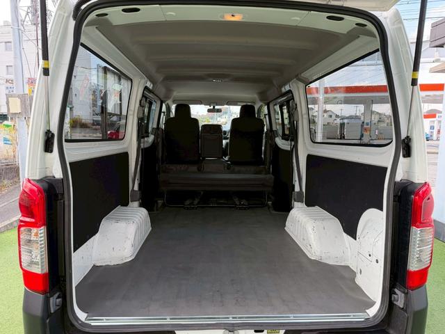 ＮＶ３５０キャラバンバン ロングＤＸディーゼルターボ　衝突軽減／純正ナビ／バックカメラ　衝突軽減ブレーキ／純正ナビ／バックカメラ／パワーウィンドウ／ディーゼルターボ／両側スライドドア／キーレス／ＥＴＣ／地デジ／６人乗り／ヘッドライトレベライザー／Ｂｌｕｅｔｏｏｔｈ／フルフラット／ＡＢＳ（54枚目）