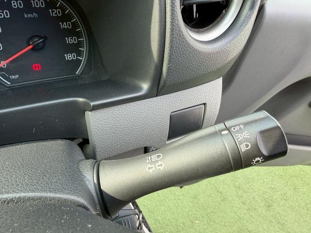 ＮＶ３５０キャラバンバン ロングＤＸディーゼルターボ　衝突軽減／純正ナビ／バックカメラ　衝突軽減ブレーキ／純正ナビ／バックカメラ／パワーウィンドウ／ディーゼルターボ／両側スライドドア／キーレス／ＥＴＣ／地デジ／６人乗り／ヘッドライトレベライザー／Ｂｌｕｅｔｏｏｔｈ／フルフラット／ＡＢＳ（60枚目）