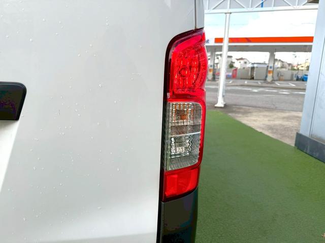 ＮＶ３５０キャラバンバン ロングＤＸディーゼルターボ　衝突軽減／純正ナビ／バックカメラ　衝突軽減ブレーキ／純正ナビ／バックカメラ／パワーウィンドウ／ディーゼルターボ／両側スライドドア／キーレス／ＥＴＣ／地デジ／６人乗り／ヘッドライトレベライザー／Ｂｌｕｅｔｏｏｔｈ／フルフラット／ＡＢＳ（68枚目）