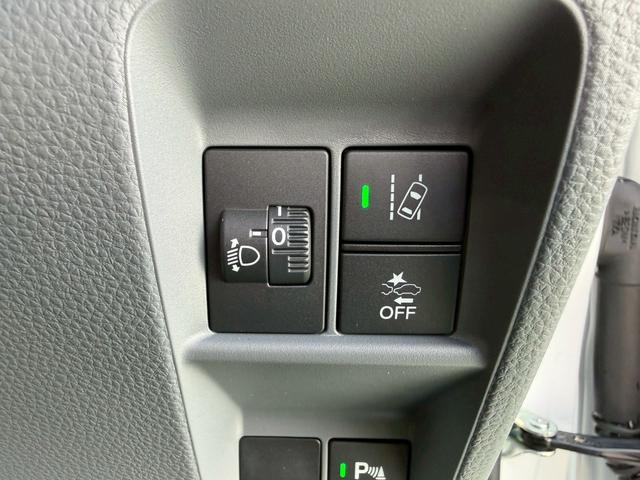 N-VAN G ホンダセンシング/衝突軽減/社外ナビ/地デジ/クルコン ホンダセンシング/衝突軽減ブレーキ/社外ナビ/地デジ/クルーズコントロール/両側スライドドア/キーレス/障害物センサー/レーンキープアシスト/ヘッドライトレベライザー/オートライト/オートエアコン(9枚目)